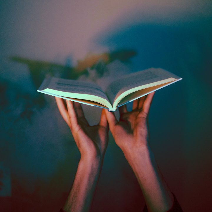 বুকমার্ক ও রিডিং লাইট